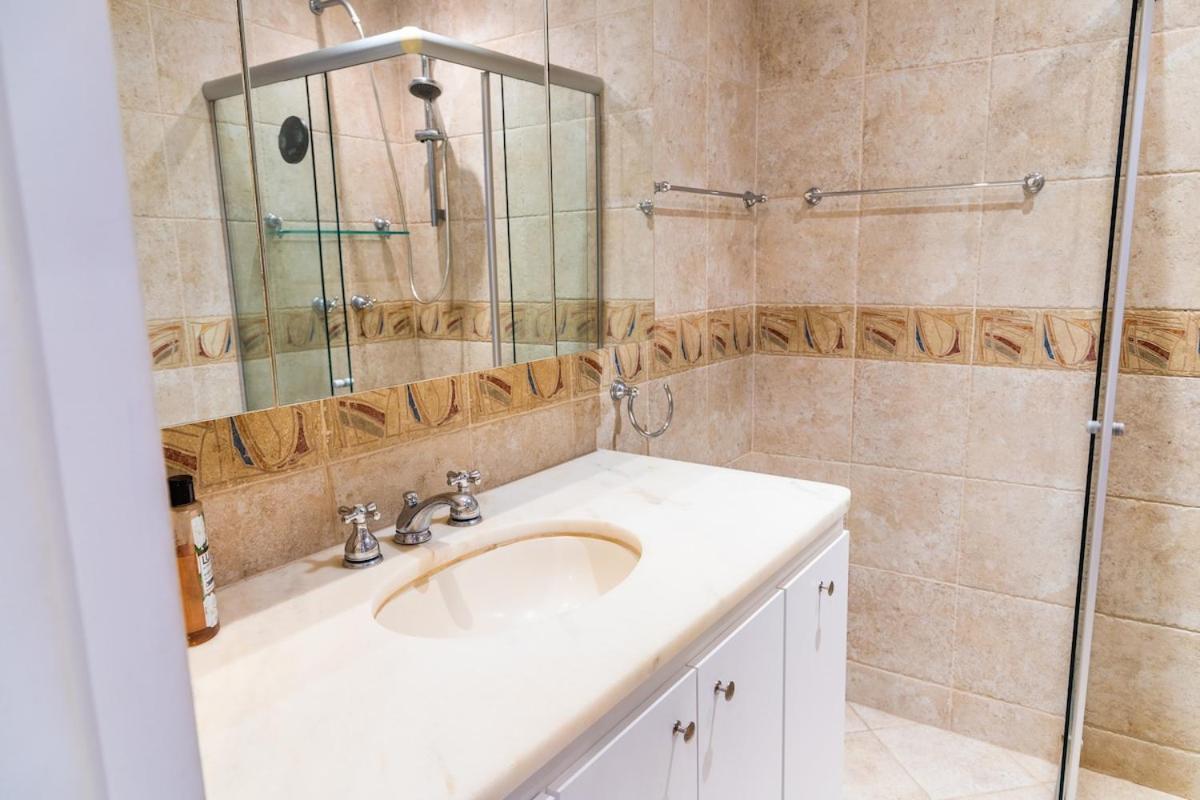 Apartamento Ata - Leblon Heart: Comfort And Style At Rio's Spot
